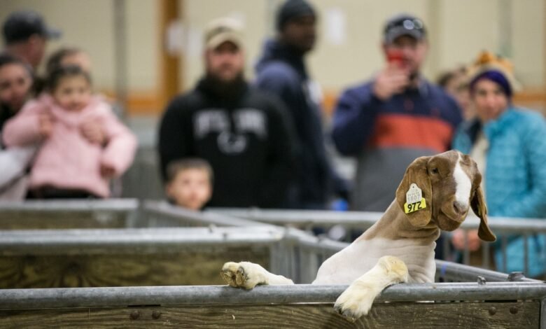when does the farm show end
