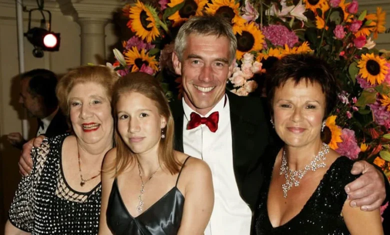 alexander benton gradow