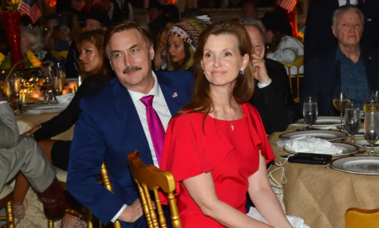 karen dickey lindell net worth